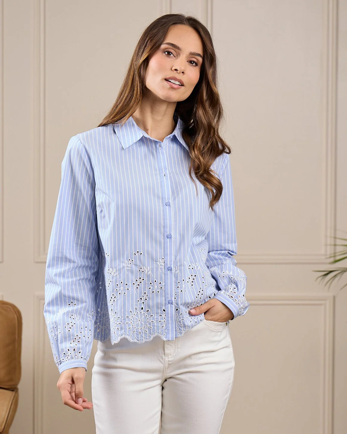 Chemise broderies Gillia